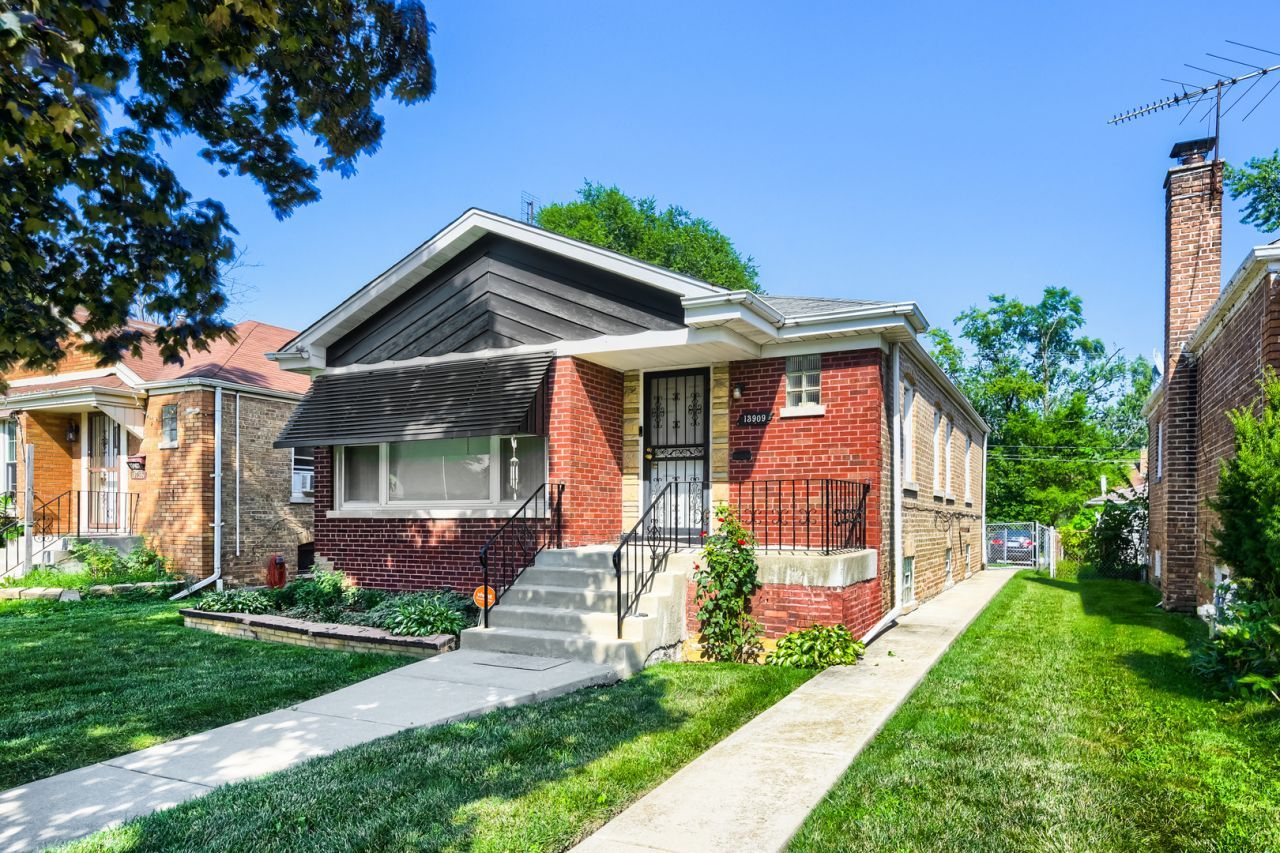 13909 S School Street, Riverdale, IL 60827 Main Photo