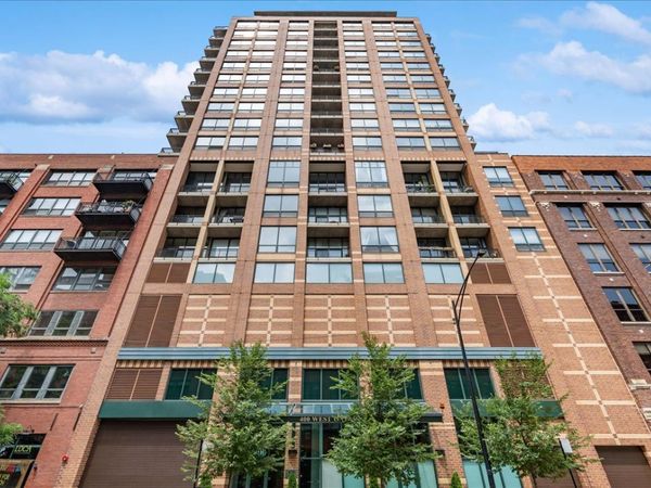 400 W Ontario Street, Unit 1404, Chicago, IL 60654