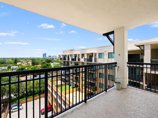 3530 SW 22ND Street, Unit 902, Miami, FL 33145