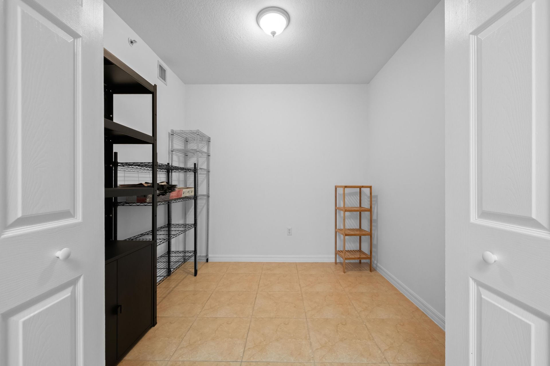 3530 SW 22nd Street, Unit 902, Miami, FL 33145 Photo