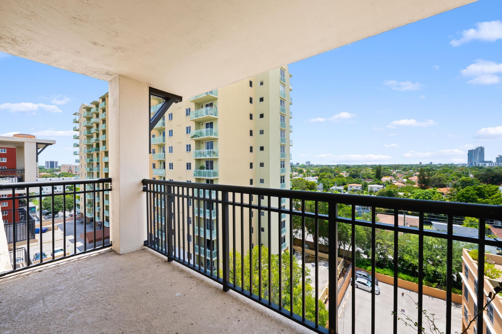 3530 SW 22nd Street, Unit 902, Miami, FL 33145 Photo