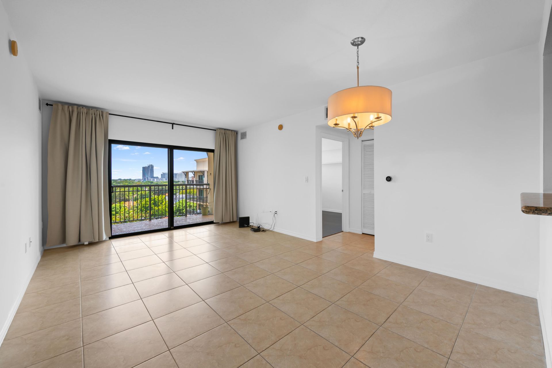 3530 SW 22nd Street, Unit 902, Miami, FL 33145 Photo