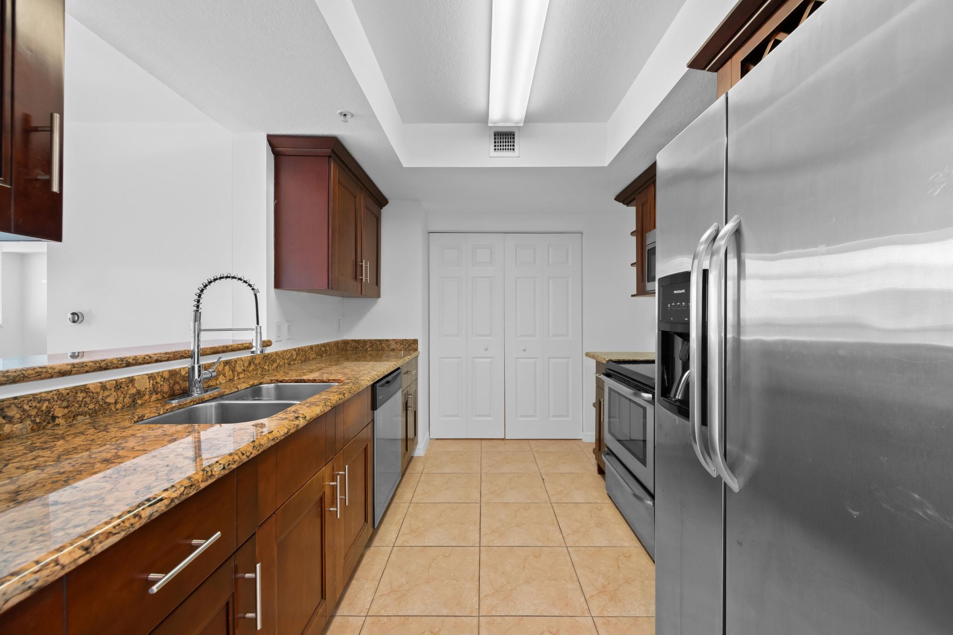 3530 SW 22nd Street, Unit 902, Miami, FL 33145 Photo
