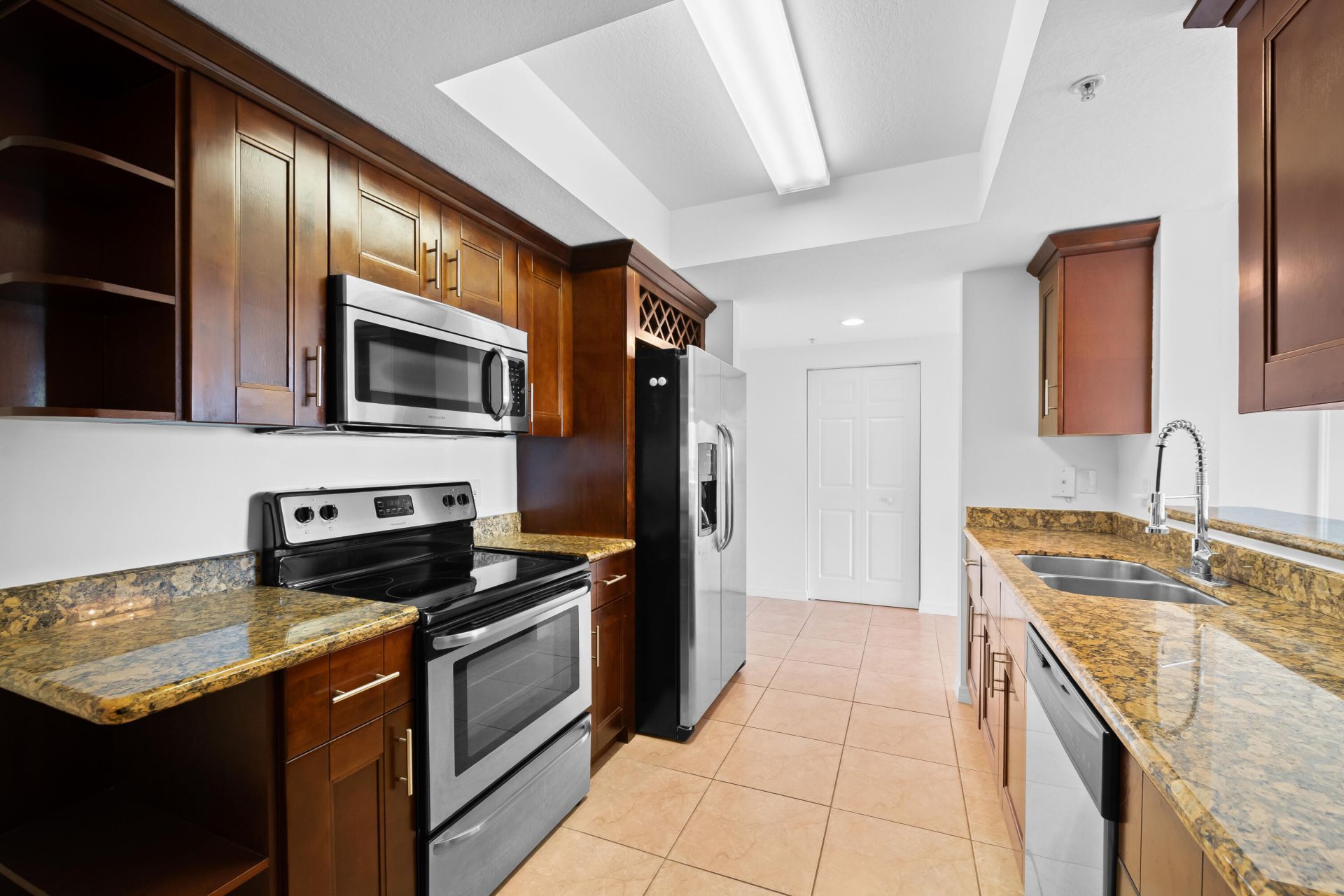 3530 SW 22nd Street, Unit 902, Miami, FL 33145 Photo