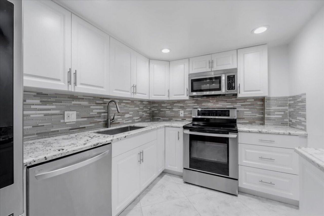 5280 NW 2nd Avenue, Unit PH-15, Boca Raton, FL 33487 Photo