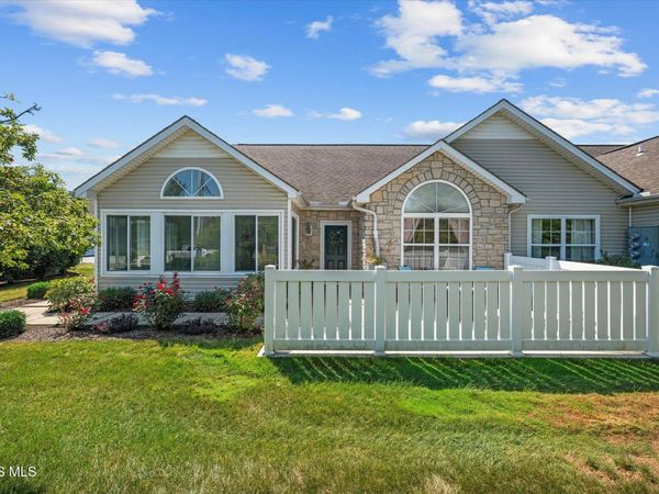 6018 Quarrys Edge Lane, Sylvania, OH 43560