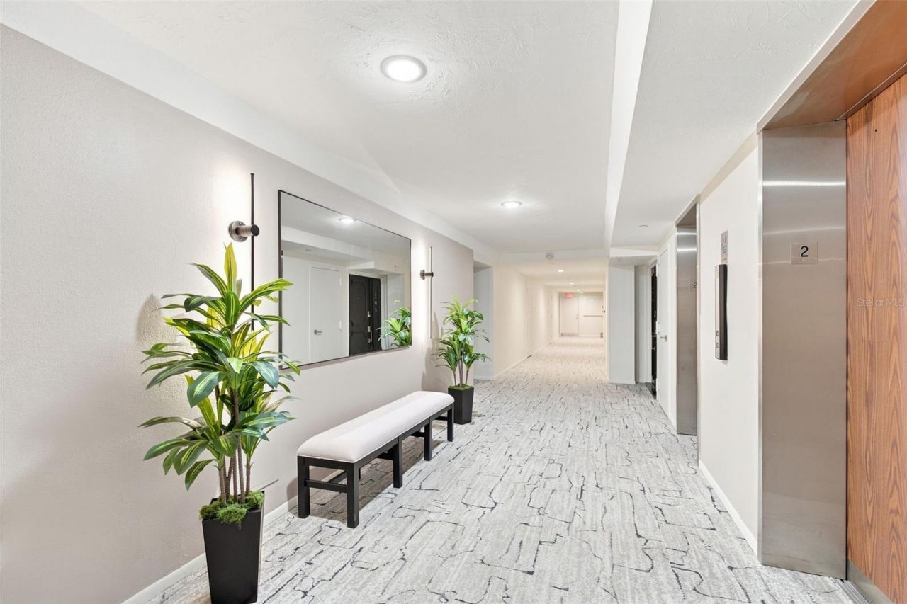 707 S Gulfstream Avenue , Unit 207, Sarasota, FL 34236 Photo