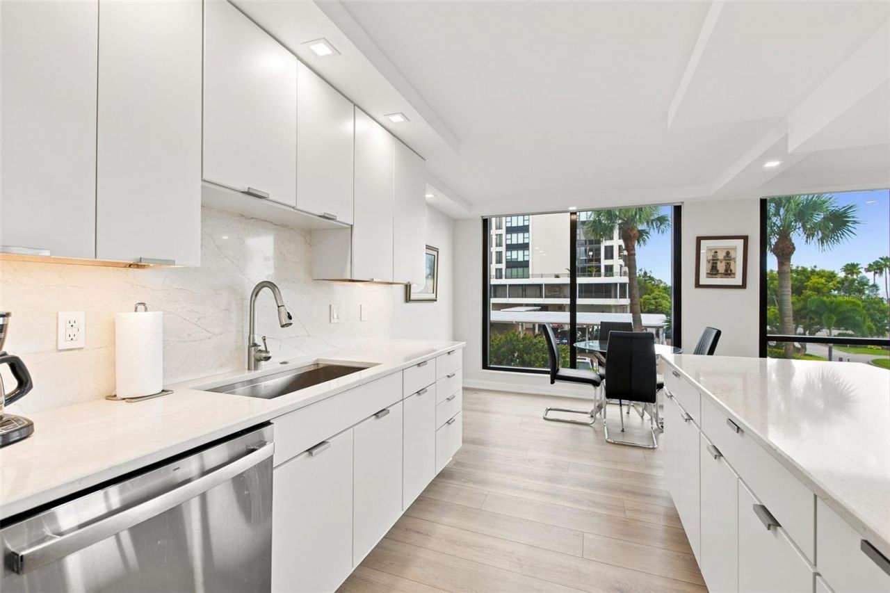 707 S Gulfstream Avenue , Unit 207, Sarasota, FL 34236 Photo