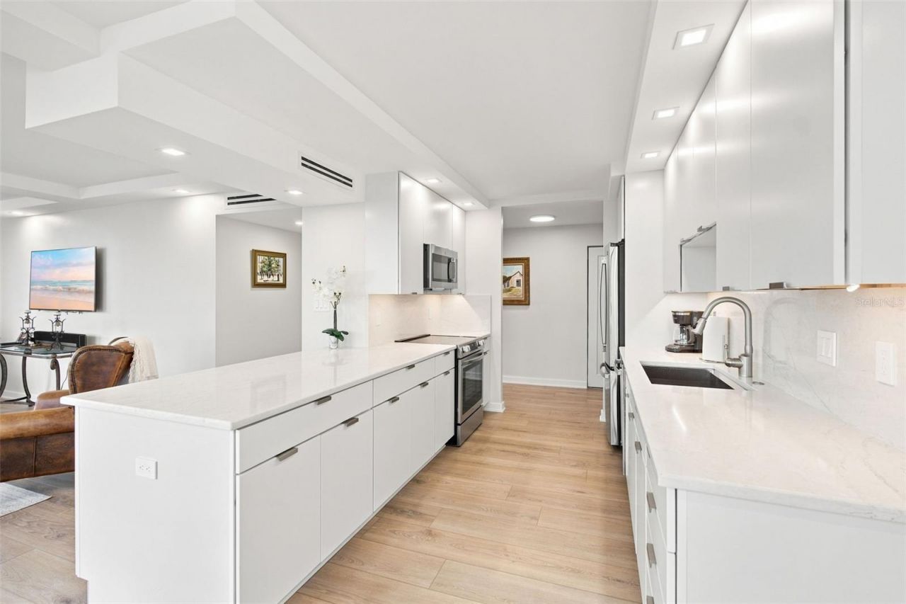 707 S Gulfstream Avenue , Unit 207, Sarasota, FL 34236 Photo