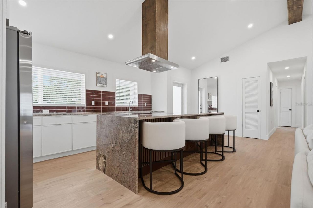 2400 66th Terrace S, Saint Petersburg, FL 33712 Photo