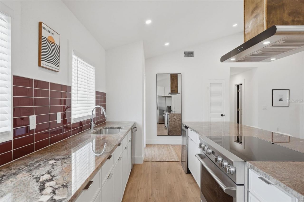 2400 66th Terrace S, Saint Petersburg, FL 33712 Photo