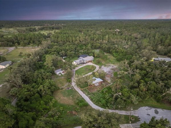 1690 TALLAPOOSA DRIVE , GENEVA, FL 32732