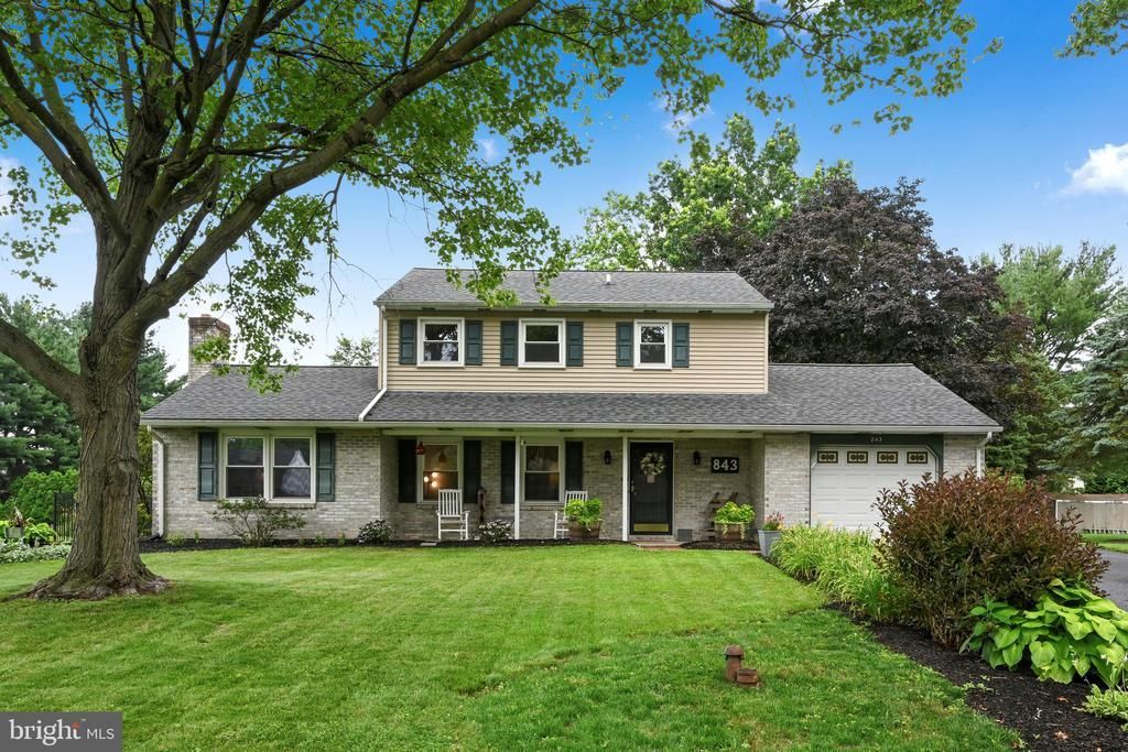 843 DOUGLAS DRIVE , LITITZ, PA 17543