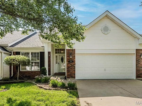 976 Shire Lane, Eureka, MO 63025