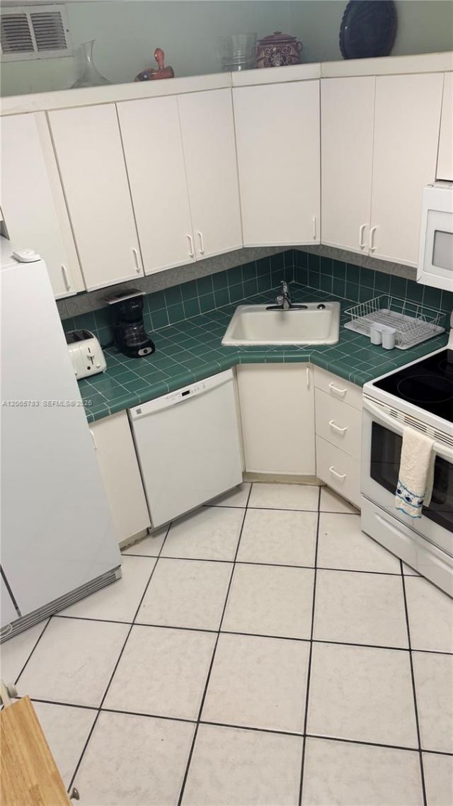 5601 NE Collins Ave, Unit 714, Miami Beach, FL 33140 Photo