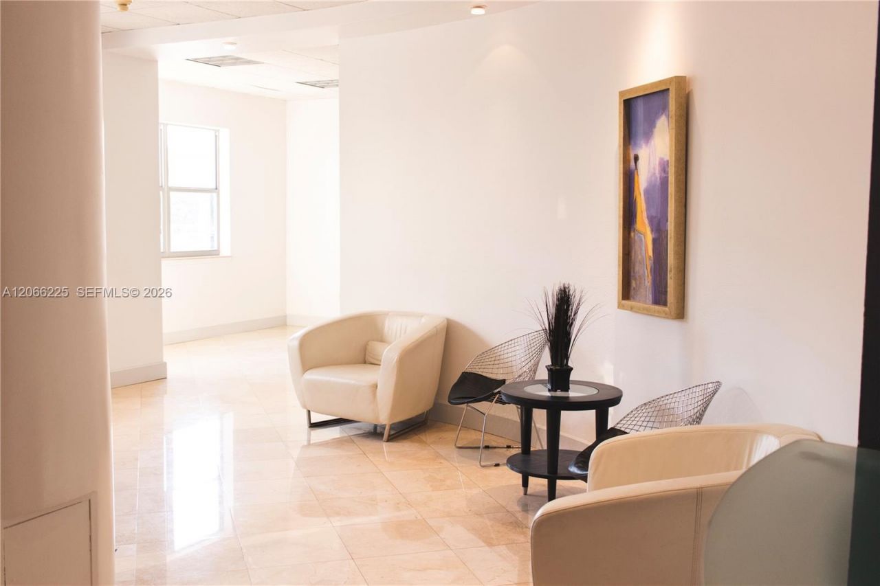 401 69th St , Unit 304, Miami Beach, FL 33141 Photo
