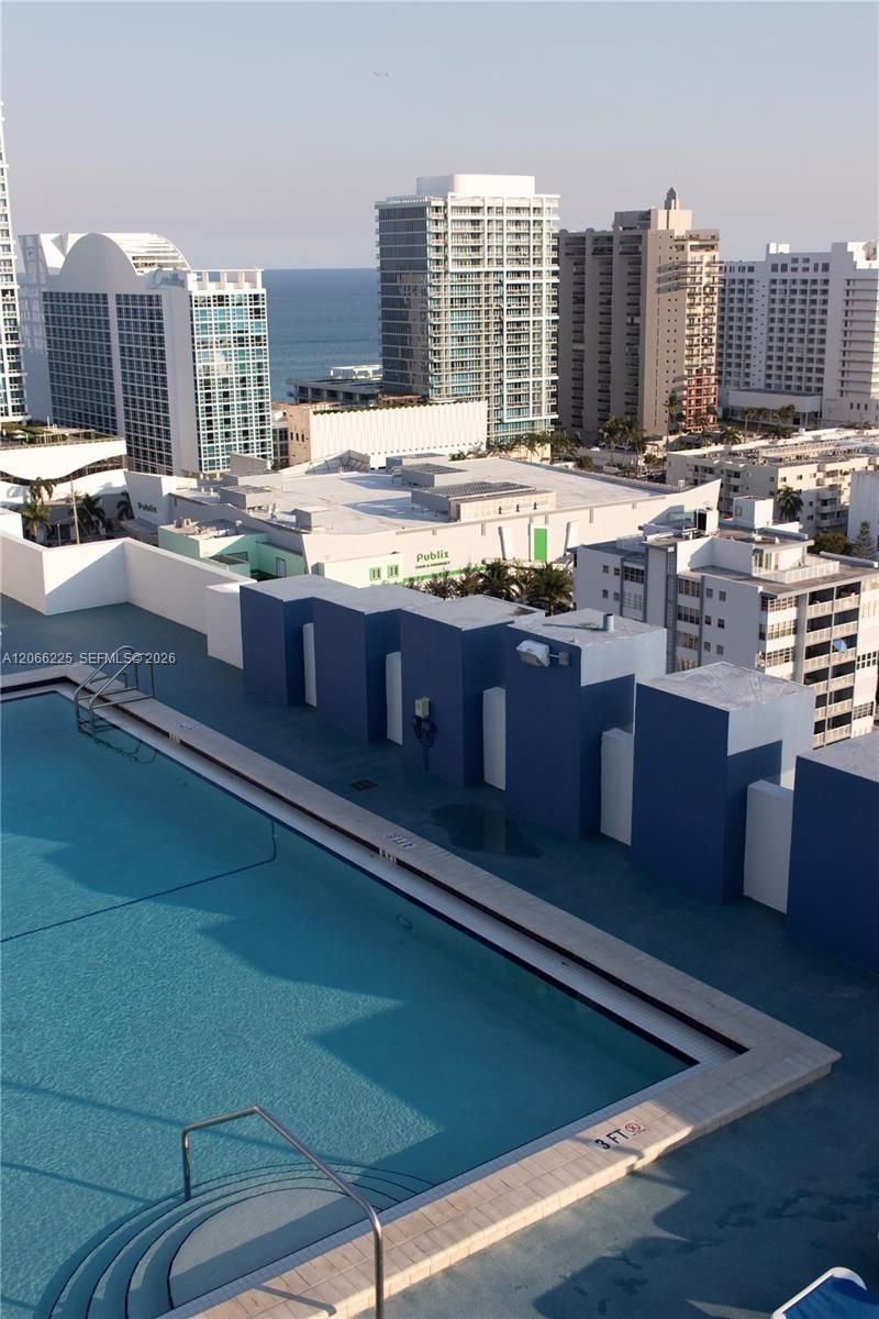 401 69th St , Unit 304, Miami Beach, FL 33141 Photo