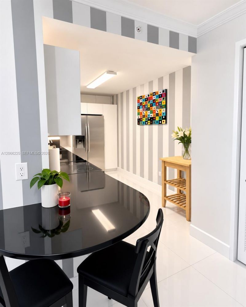 401 69th St , Unit 304, Miami Beach, FL 33141 Photo