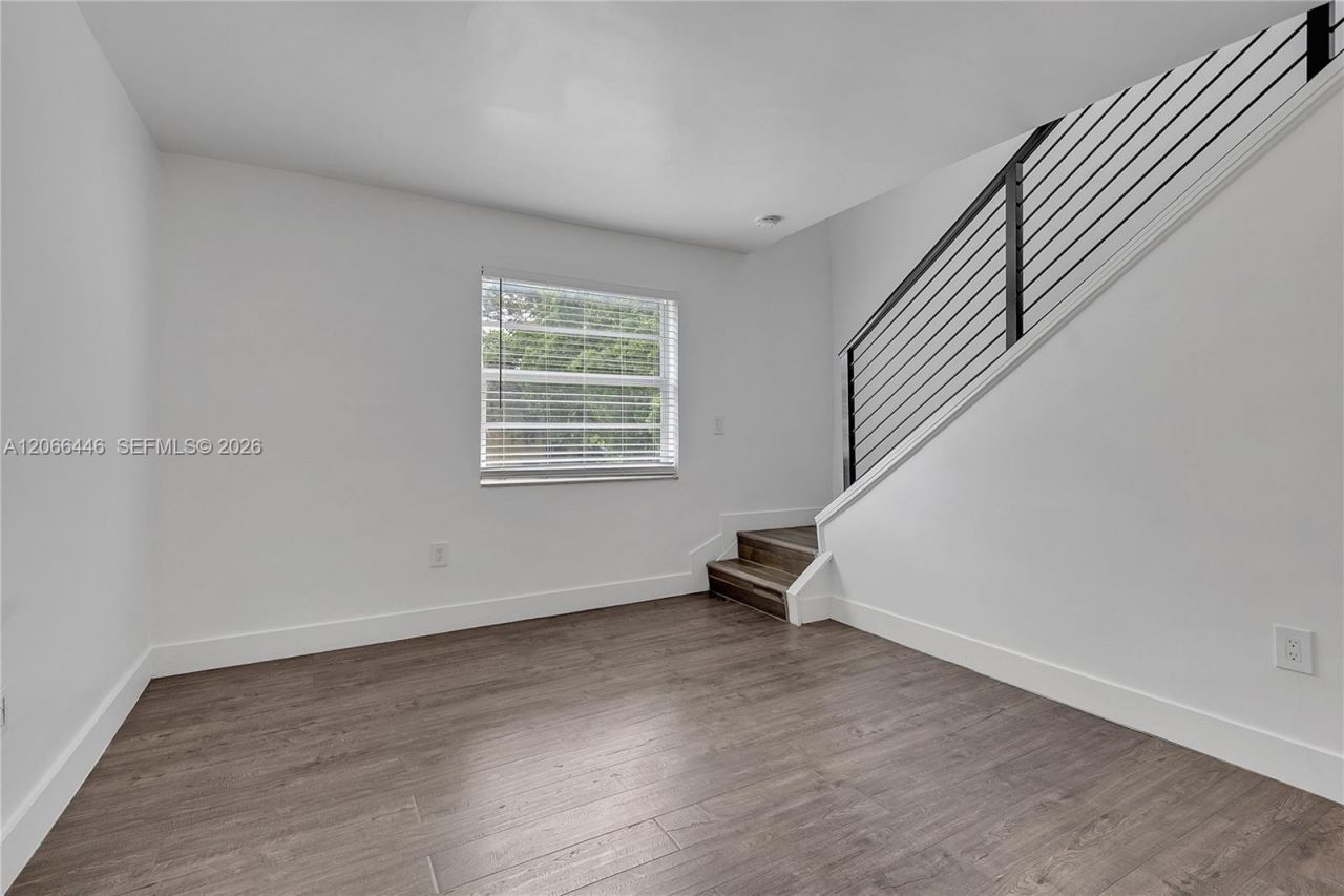 1114 S Douglas Rd, Unit 4, Coral Gables, FL 33134 Photo