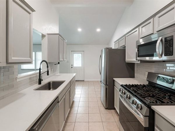 8505 Mayview DR, Austin, TX 78724