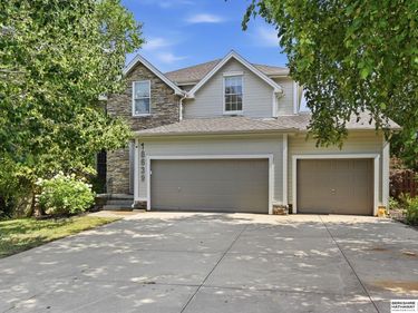 18639 Leavenworth Street, Omaha, NE 68022