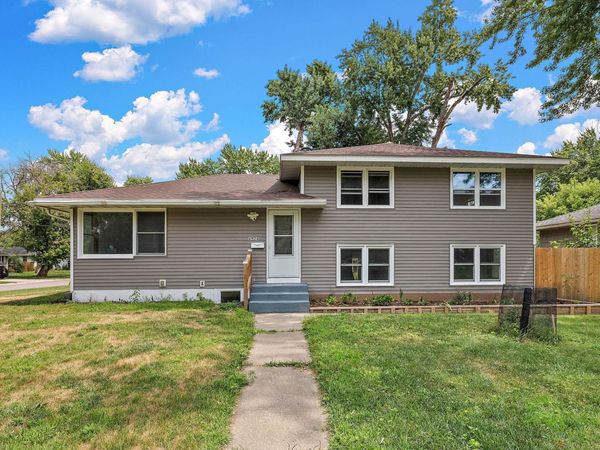 6924 Scott Avenue N, Brooklyn Center, MN 55429