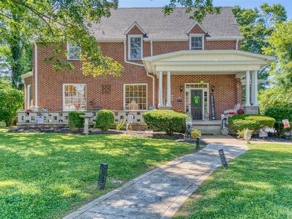 135 W 9th Street , Russellville, KY 42276