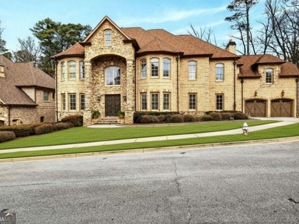 2015 Shaudi Lane, Atlanta, GA 30345