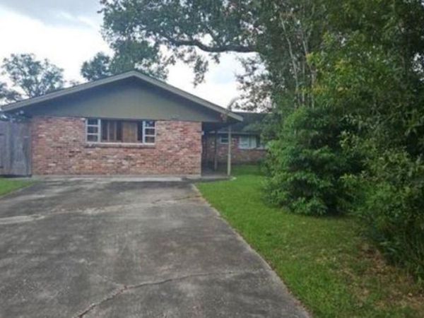 10116 SUZANNE Drive , River Ridge, LA 70123