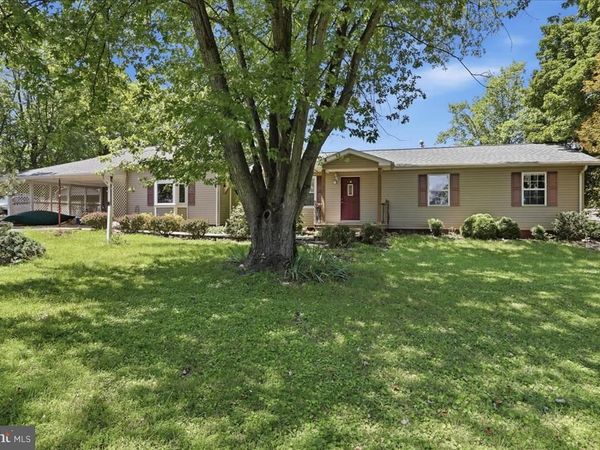 1939 BRUCETOWN ROAD, KEARNEYSVILLE, WV 25430