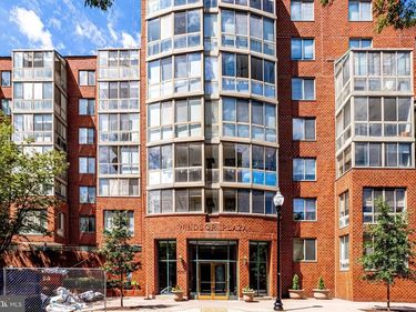 1050 N TAYLOR STREET, Unit 1-203, ARLINGTON, VA 22201