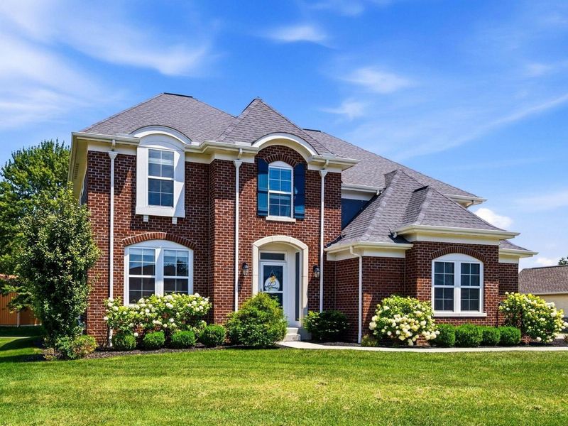 720 Meadow Ridge Way, Marysville, OH 43040 Photo 2
