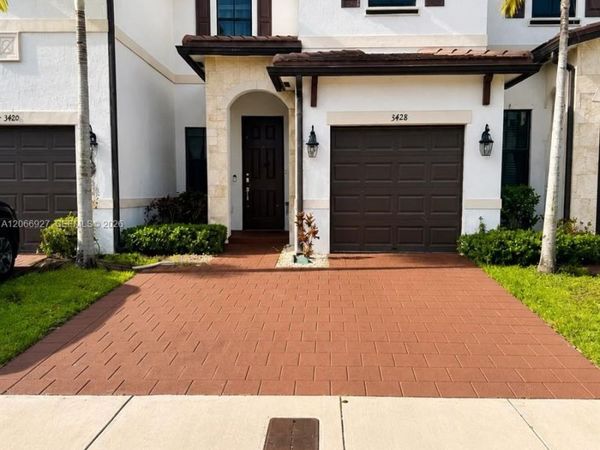 3428 W 106th St, Unit 3428, Hialeah, FL 33018