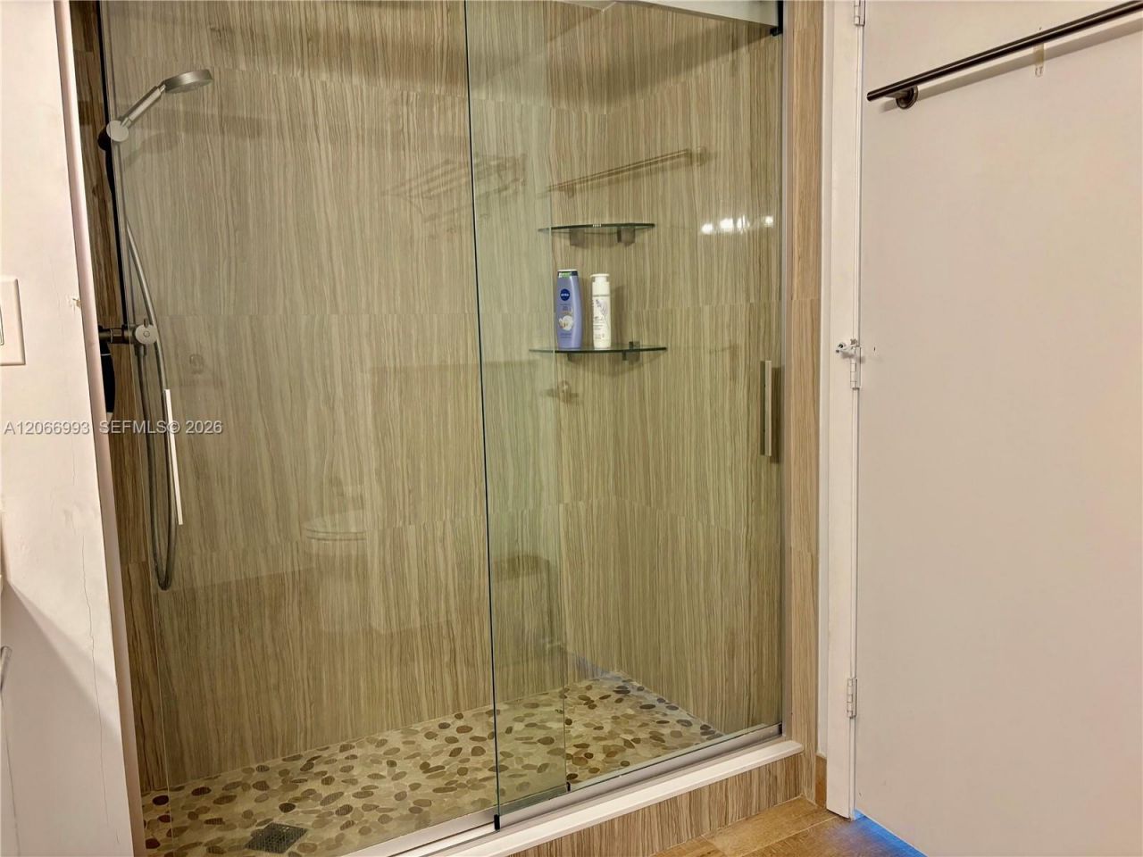 1800 N Bayshore Dr , Unit 4209, Miami, FL 33132 Photo