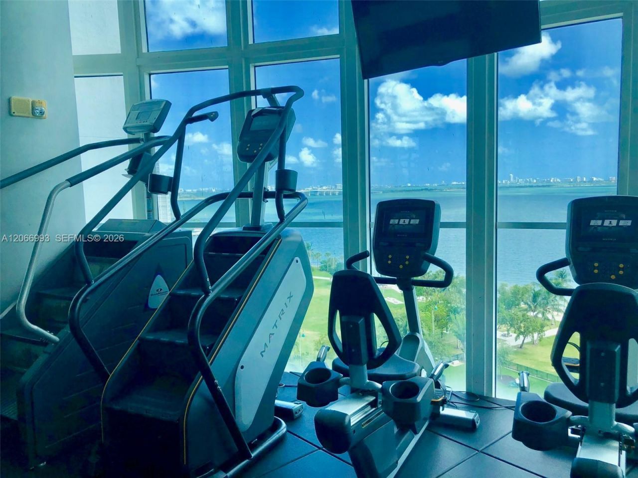 1800 N Bayshore Dr , Unit 4209, Miami, FL 33132 Photo