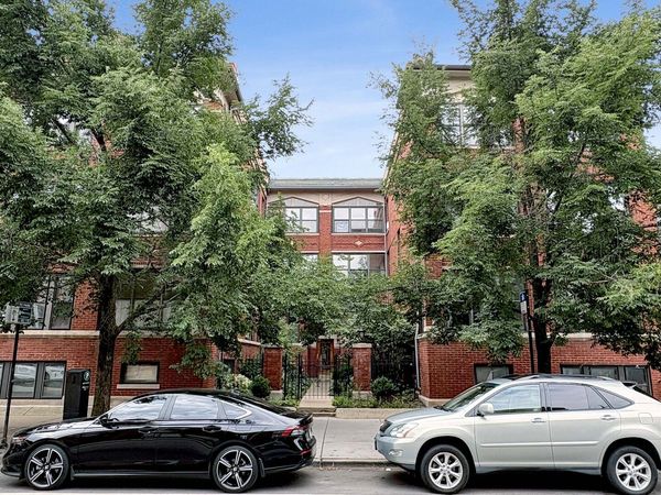 1915 W Montrose Avenue , Unit 2, Chicago, IL 60613