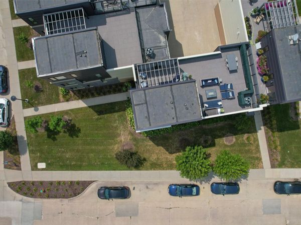 280 E Center Street, Des Moines, IA 50309