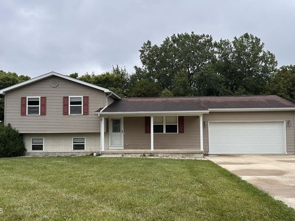 40 N Cedar Court , Tiffin, OH 44883
