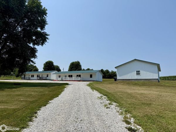 313 Old Hwy 2, Cantril, IA 52542