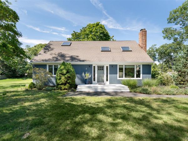 4 Joysan Court , Hampton Bays, NY 11946