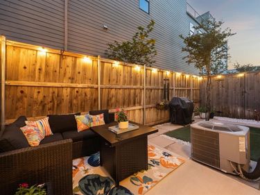 2715 Kimsey Drive, Unit 102, Dallas, TX 75235