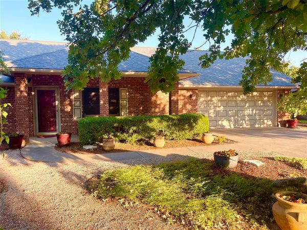 634 Maplewood Drive, Stephenville, TX 76401
