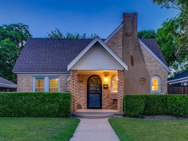 2745 Ivandell Avenue, Dallas, TX 75211