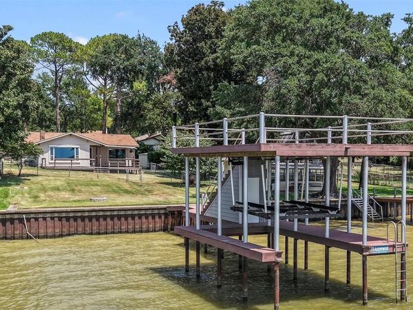 179 Autumn Wood Trail, Gun Barrel City, TX 75156