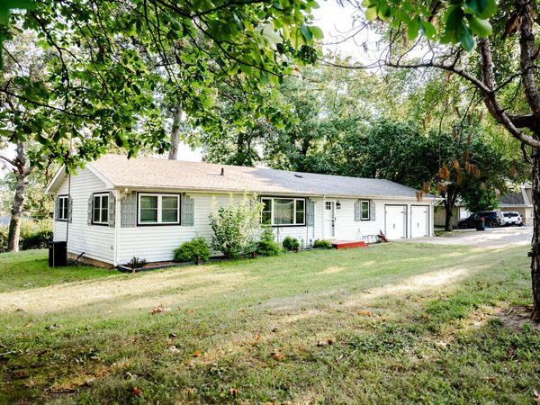 977 W Crestwood Drive , Monett, MO 65708