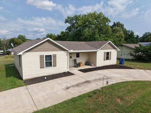 1102 Thomasville Road, Houston, MO 65483