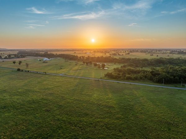 2 N 427 Road , Pryor, OK 74361