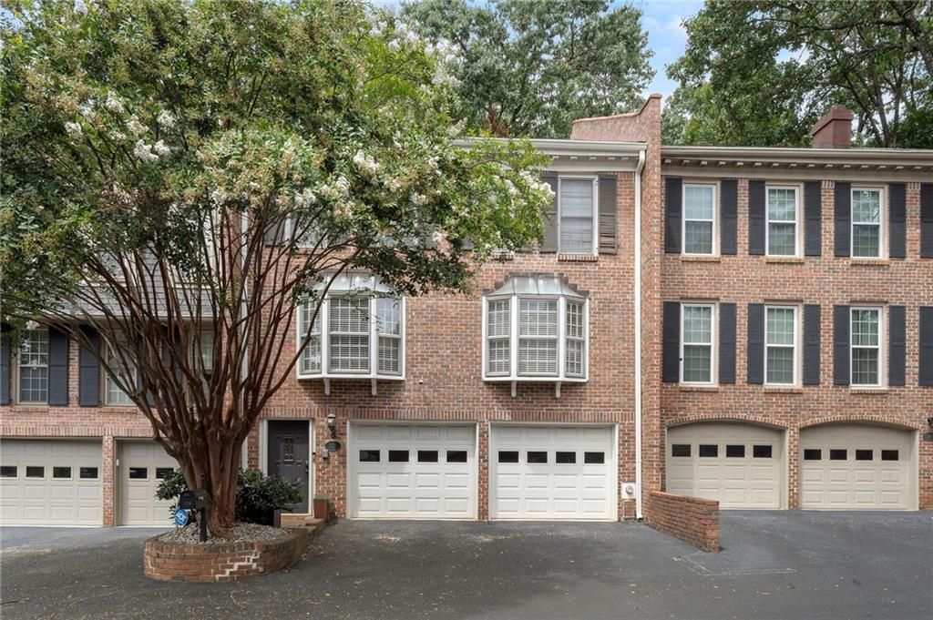 326 The Chace, Sandy Springs, GA 30328 Main Photo