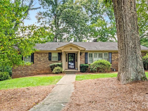 560 Kelway Place, Winston Salem, NC 27104