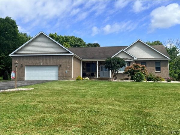22 Stone Ridge Drive , Oswego, NY 13126